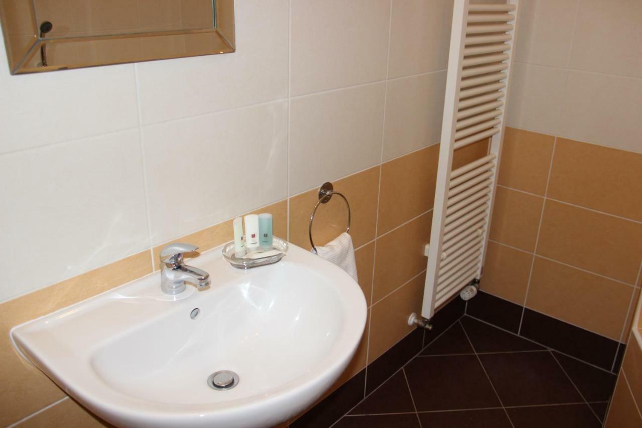 Metropole De Luxe Apartament *